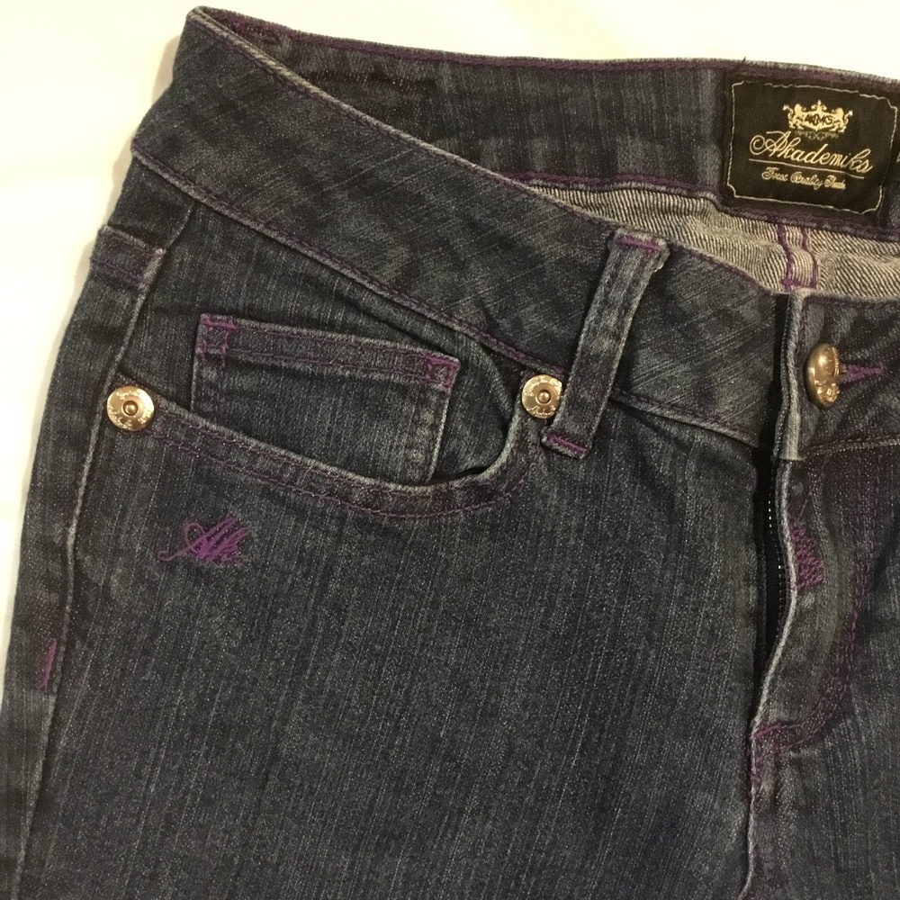 Akademiks Women's Slim Jeans Dark Blue w/ Purple Stitching on Pockets Size 26